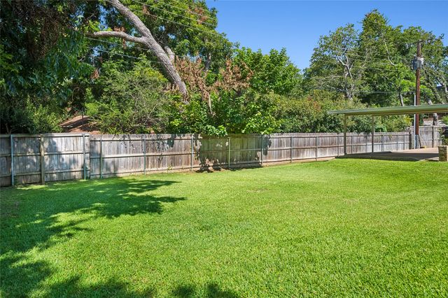 1204 Springwood Court, Euless, TX 76040