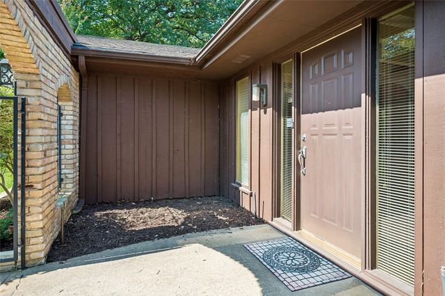 1204 Springwood Court, Euless, TX 76040