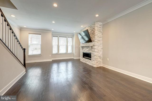 10326 GROSVENOR PL, North Bethesda, MD 20852