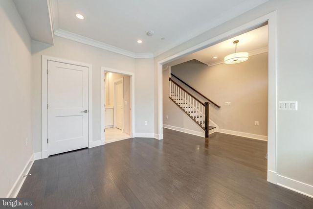 10326 GROSVENOR PL, North Bethesda, MD 20852