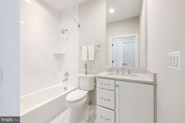 10326 GROSVENOR PL, North Bethesda, MD 20852