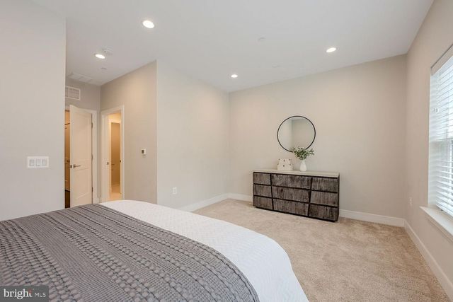 10326 GROSVENOR PL, North Bethesda, MD 20852