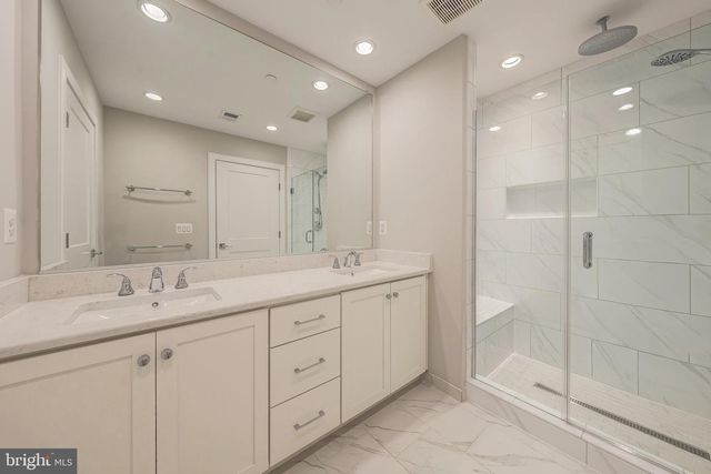 10326 GROSVENOR PL, North Bethesda, MD 20852