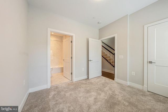 10326 GROSVENOR PL, North Bethesda, MD 20852