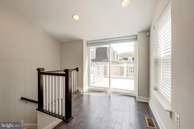 10326 GROSVENOR PL, North Bethesda, MD 20852