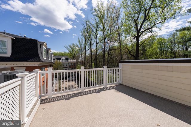 10326 GROSVENOR PL, North Bethesda, MD 20852