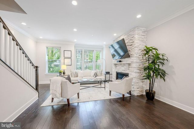 10326 GROSVENOR PL, North Bethesda, MD 20852