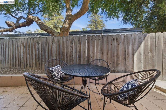 1526 Parkwood Pl, Concord, CA 94521