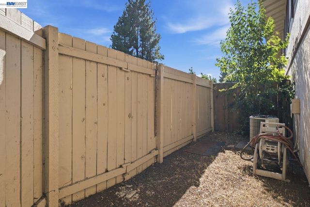 1526 Parkwood Pl, Concord, CA 94521