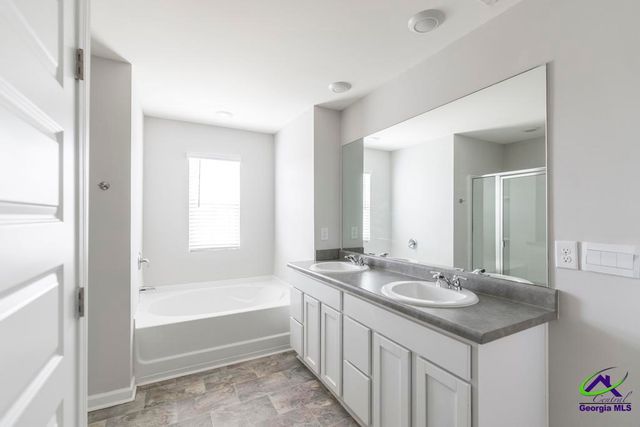 200 Harrow Drive, Perry, GA 31069