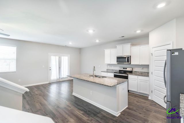 200 Harrow Drive, Perry, GA 31069