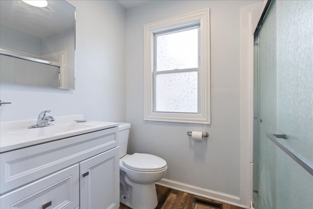 7350 W Summerdale Avenue, Chicago, IL 60656