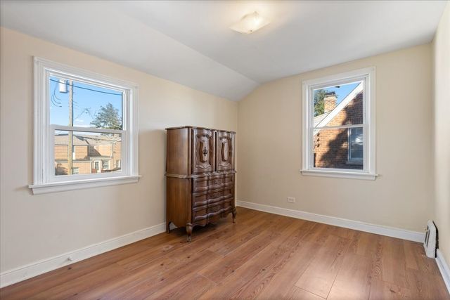 7350 W Summerdale Avenue, Chicago, IL 60656