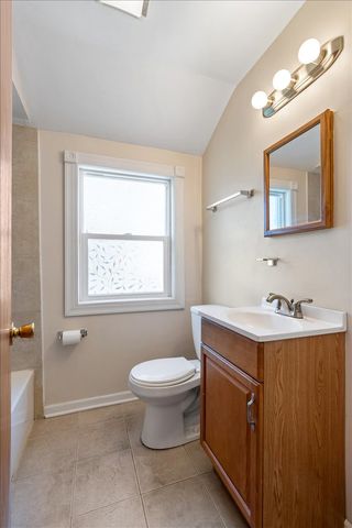 7350 W Summerdale Avenue, Chicago, IL 60656