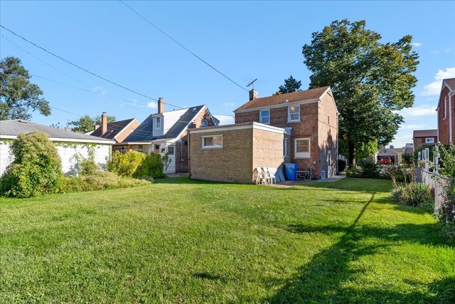 7350 W Summerdale Avenue, Chicago, IL 60656