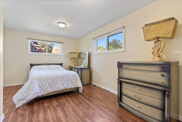 7350 W Summerdale Avenue, Chicago, IL 60656