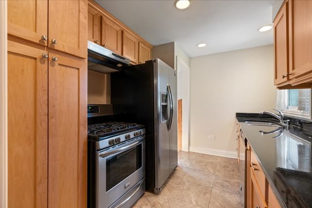 7350 W Summerdale Avenue, Chicago, IL 60656