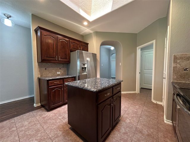 13045 Sierra View Drive, Fort Worth, TX 76244