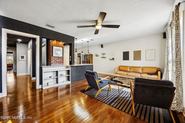 4241 LEXINGTON Avenue, Jacksonville, FL 32210