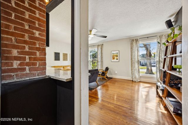 4241 LEXINGTON Avenue, Jacksonville, FL 32210