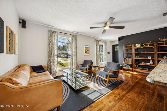 4241 LEXINGTON Avenue, Jacksonville, FL 32210