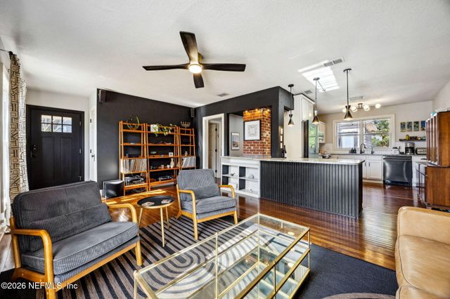 4241 LEXINGTON Avenue, Jacksonville, FL 32210