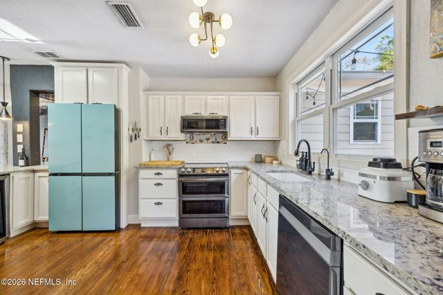 4241 LEXINGTON Avenue, Jacksonville, FL 32210