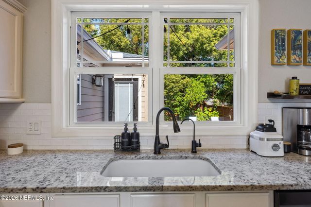 4241 LEXINGTON Avenue, Jacksonville, FL 32210