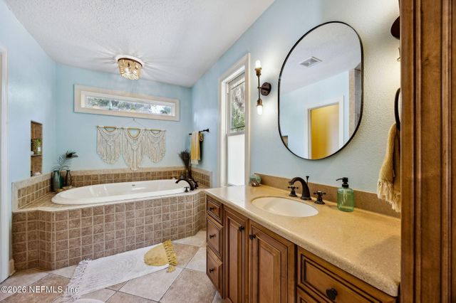 4241 LEXINGTON Avenue, Jacksonville, FL 32210