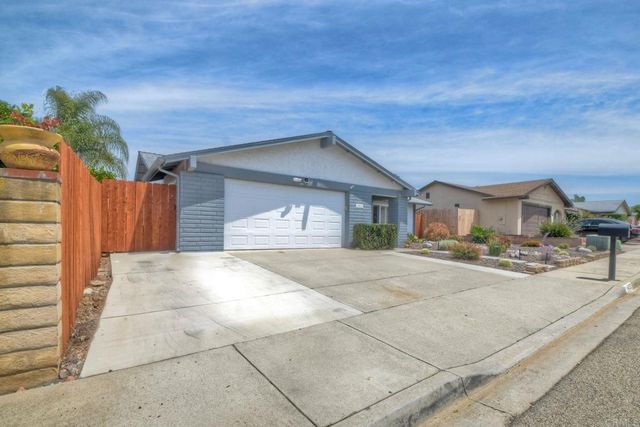 1422 Cottonwood Court, San Marcos, CA 92069