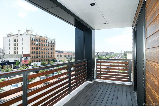 135 East Park Avenue 3F, Long Beach, NY 11561