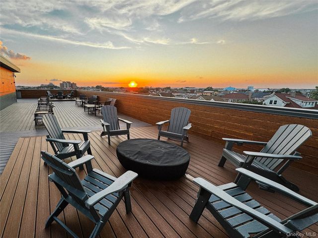 135 East Park Avenue 3F, Long Beach, NY 11561