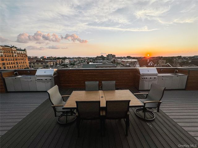 135 East Park Avenue 3F, Long Beach, NY 11561