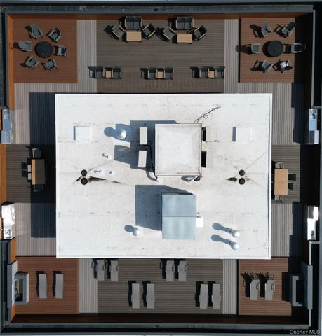 135 East Park Avenue 3F, Long Beach, NY 11561