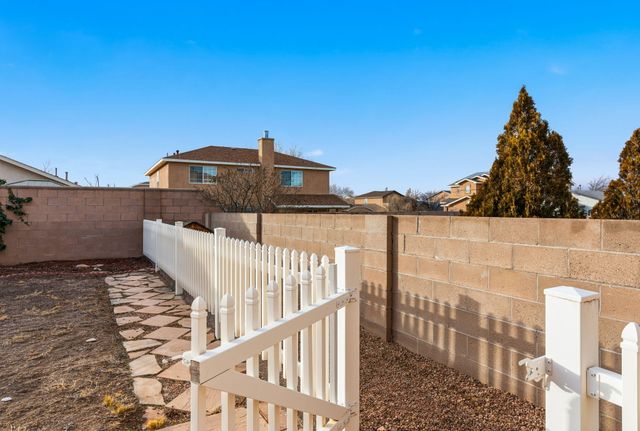 10331 Country Sage Drive NW, Albuquerque, NM 87114