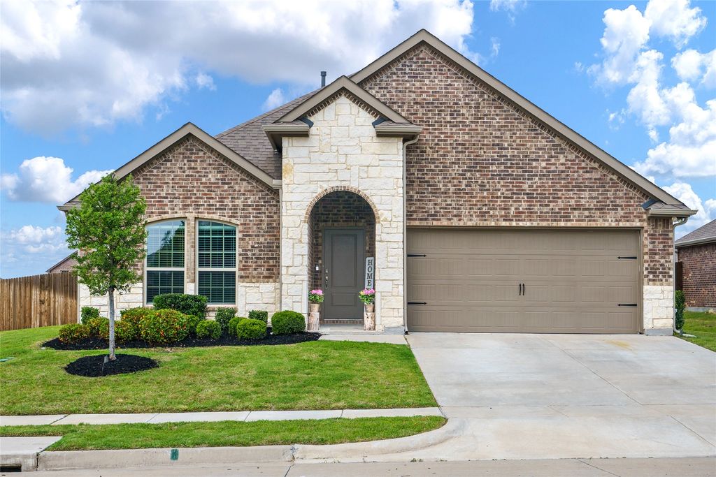 303 Headwater Drive, Fate, TX 75087