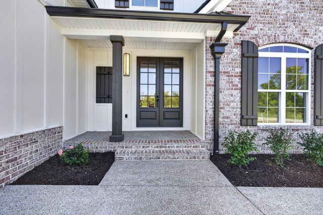 2764 Jasmine St, Lebanon, TN 37087
