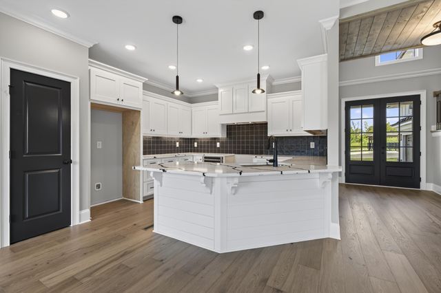 2764 Jasmine St, Lebanon, TN 37087