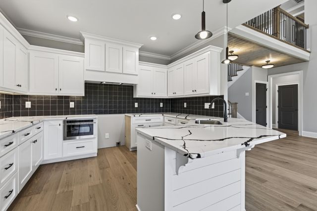 2764 Jasmine St, Lebanon, TN 37087