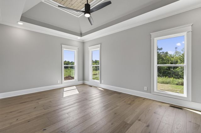 2764 Jasmine St, Lebanon, TN 37087