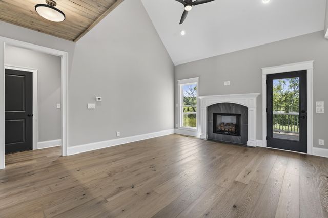 2764 Jasmine St, Lebanon, TN 37087