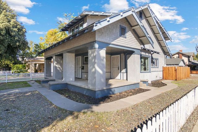 137 Downey Ave, Modesto, CA 95354