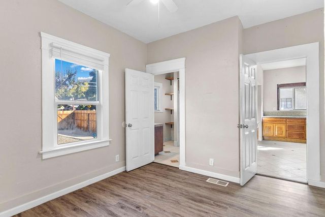 137 Downey Ave, Modesto, CA 95354