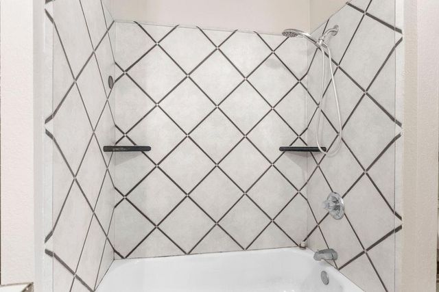 137 Downey Ave, Modesto, CA 95354