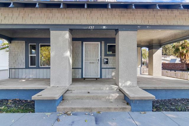 137 Downey Ave, Modesto, CA 95354