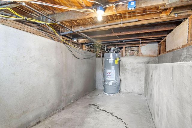 137 Downey Ave, Modesto, CA 95354