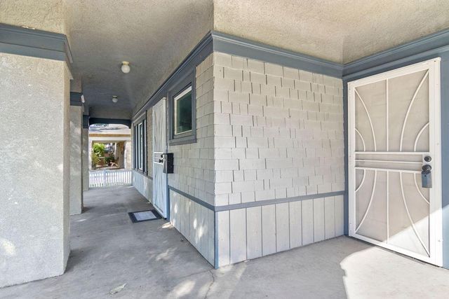 137 Downey Ave, Modesto, CA 95354