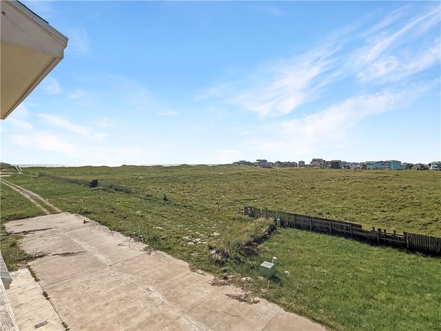 126 W Palm Beach Road, Port Aransas, TX 78373