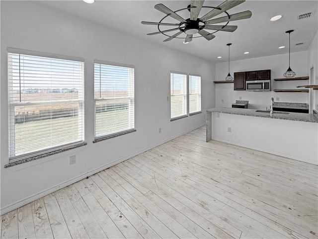 126 W Palm Beach Road, Port Aransas, TX 78373