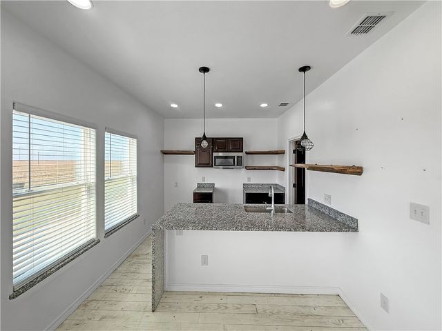 126 W Palm Beach Road, Port Aransas, TX 78373